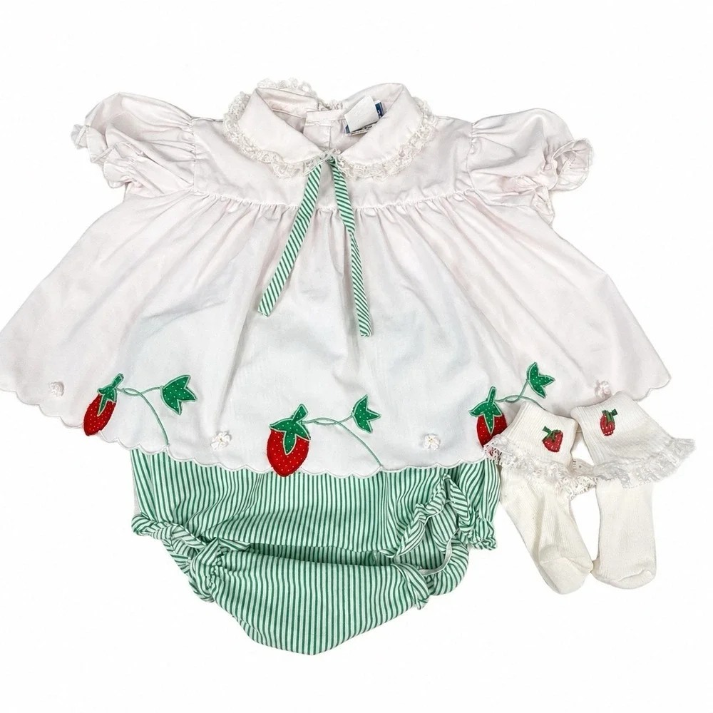 Nannette Dress Set Baby Girls 9M White Strawberry Applique Bloomers Socks VTG 80